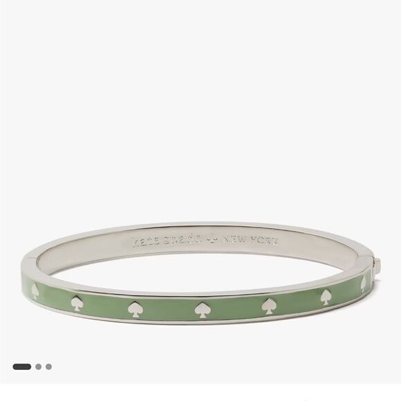 NWT Kate Spade Spot The Spade Enamel Hinged Bangle - Picture 2 of 5